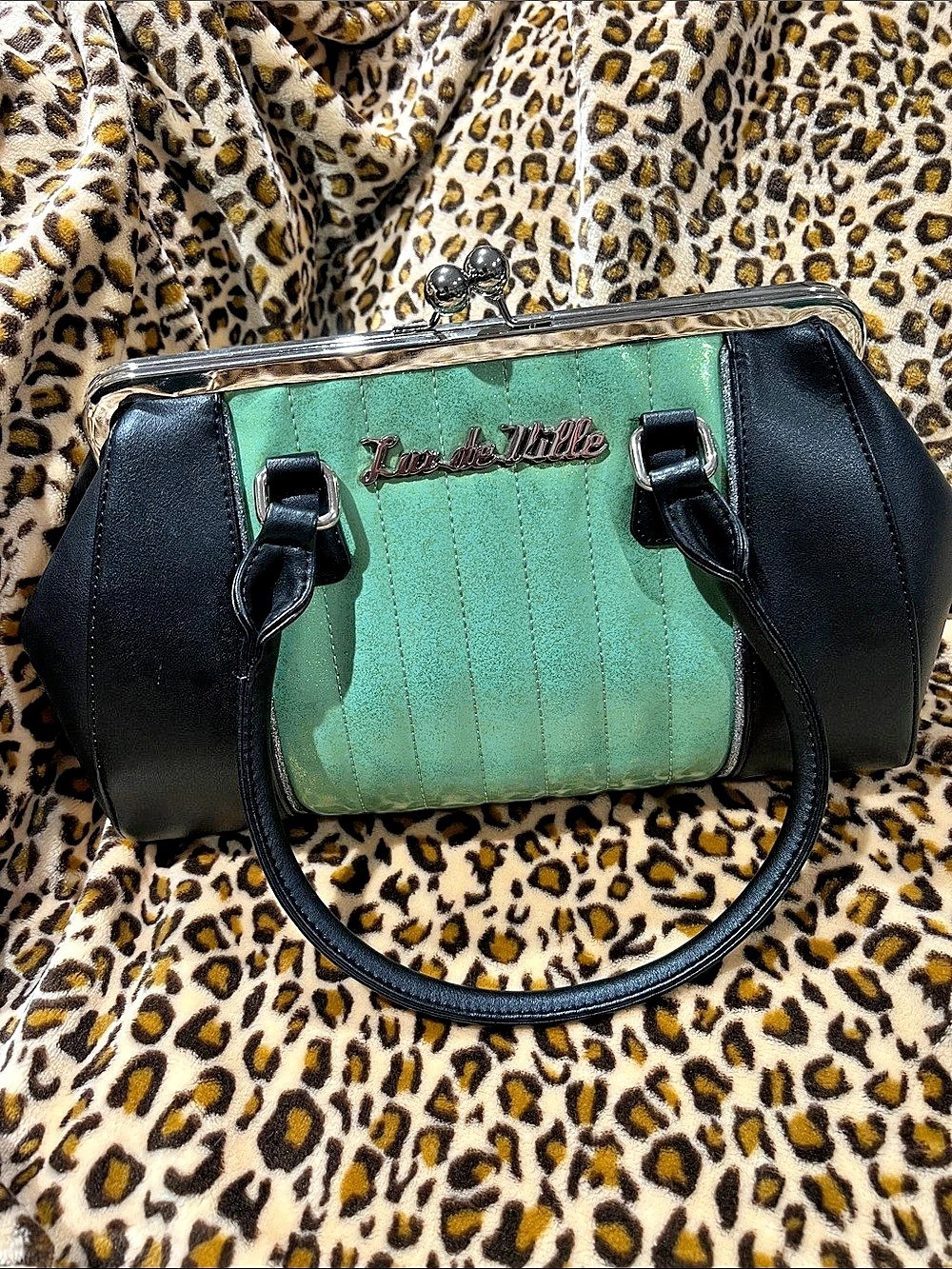 Lux de Ville Venus Green Sparkle Kiss Lock Handbag Shoulder Bag